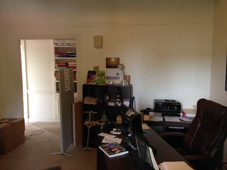 More Photos Of 635 E Bay St, Charleston Office Residential For Lease