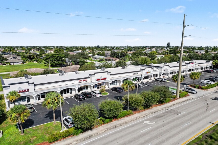 More Photos Of 3028 Santa Barbara Blvd, Cape Coral Unknown For Lease