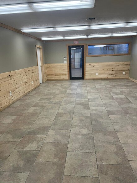 More Photos Of 155 W 14th St, Ogden Warehouse For Lease