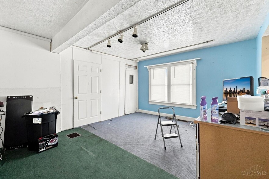More Photos Of 1077 Millville Ave, Hamilton Freestanding For Sale