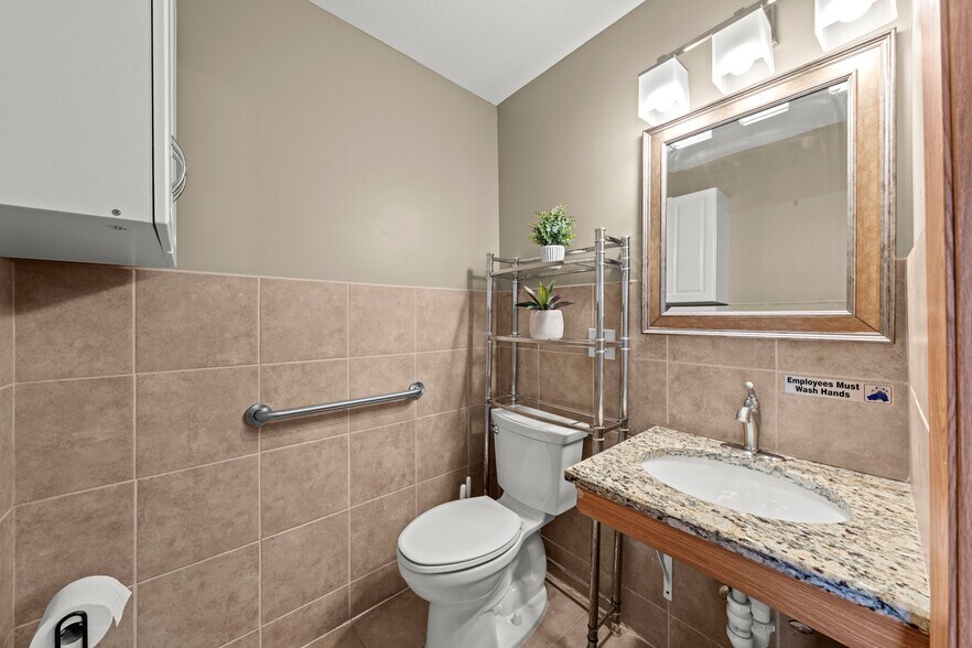 More Photos Of 327 S Miller Rd, Fairlawn Assisted Living For Sale