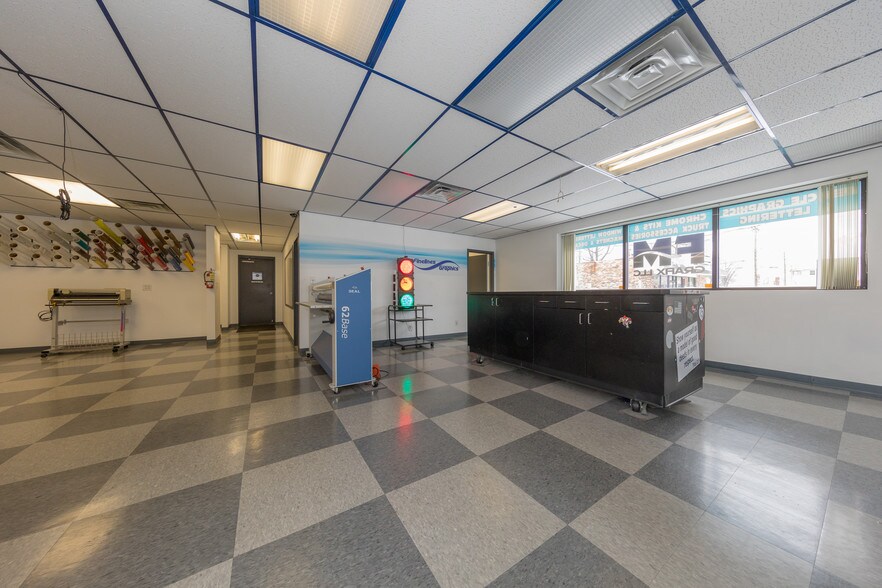 More Photos Of 824 E 222nd St, Euclid Warehouse For Sale