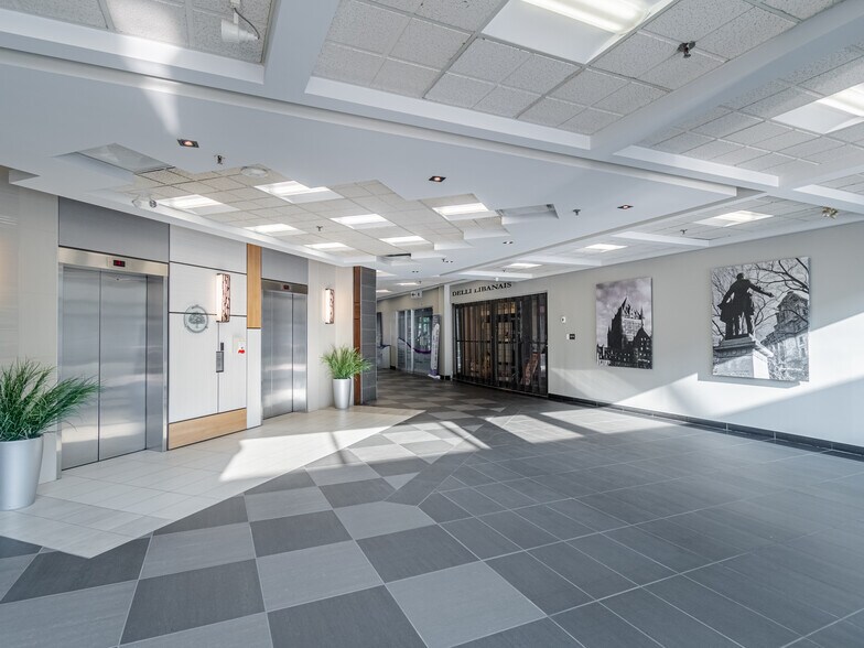 More Photos Of 1170 Boul Lebourgneuf, Québec Office For Lease