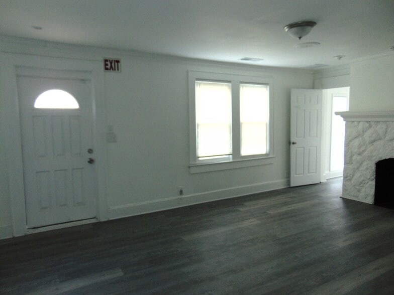 More Photos Of 6277 Memorial Dr, Stone Mountain Medical For Sale