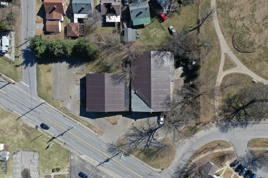 More Photos Of 2962 Wilson Ave, Louisville Warehouse For Sale