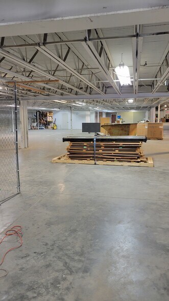 More Photos Of 270 Crossway Rd, Tallahassee Warehouse For Sale