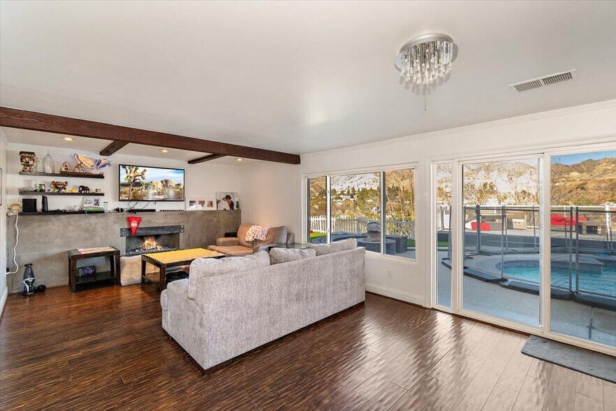 More Photos Of 12036 Darby Ave, Porter Ranch Specialty For Sale