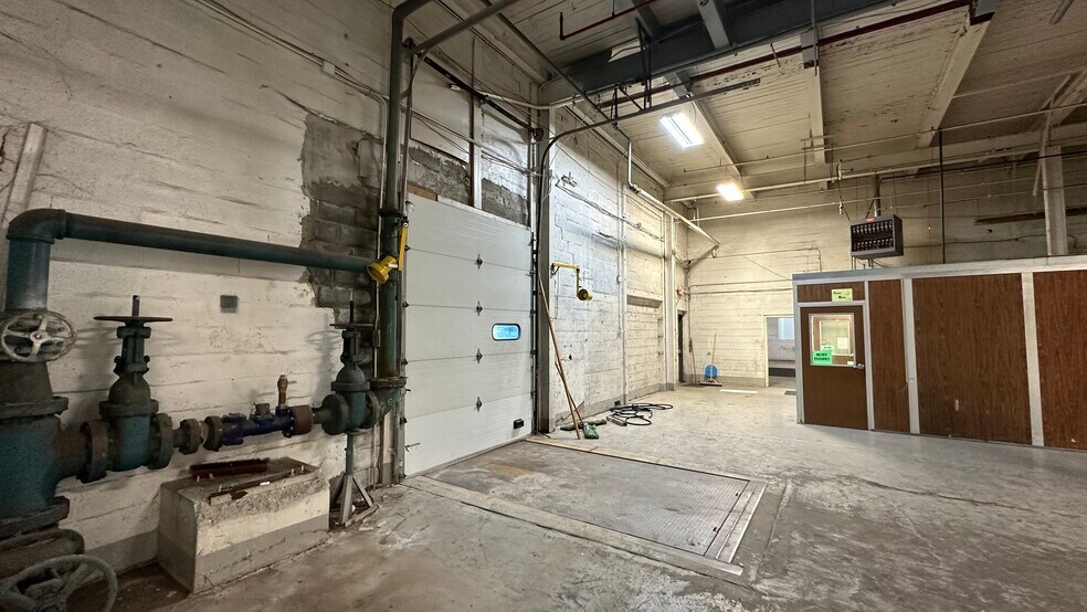 More Photos Of 1727-1801 Union Blvd, Allentown Warehouse For Lease