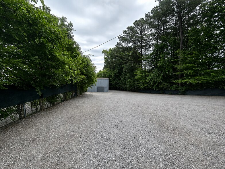 More Photos Of 6662 Buford Hwy, Atlanta Auto Dealership For Lease