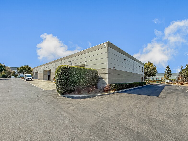 More Photos Of 2360 E Sturgis Rd, Oxnard Warehouse For Sale