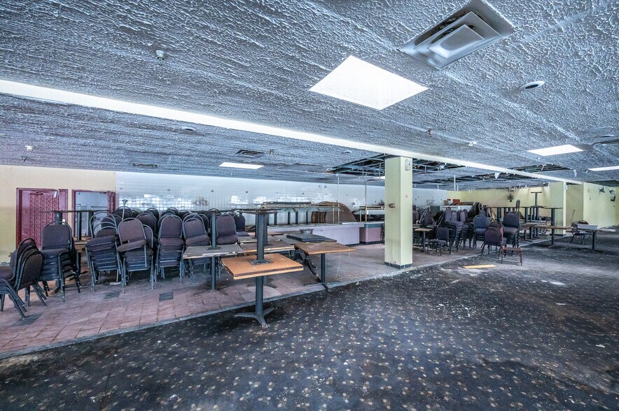 More Photos Of 4858 Route 32, Catskill Hotel For Lease