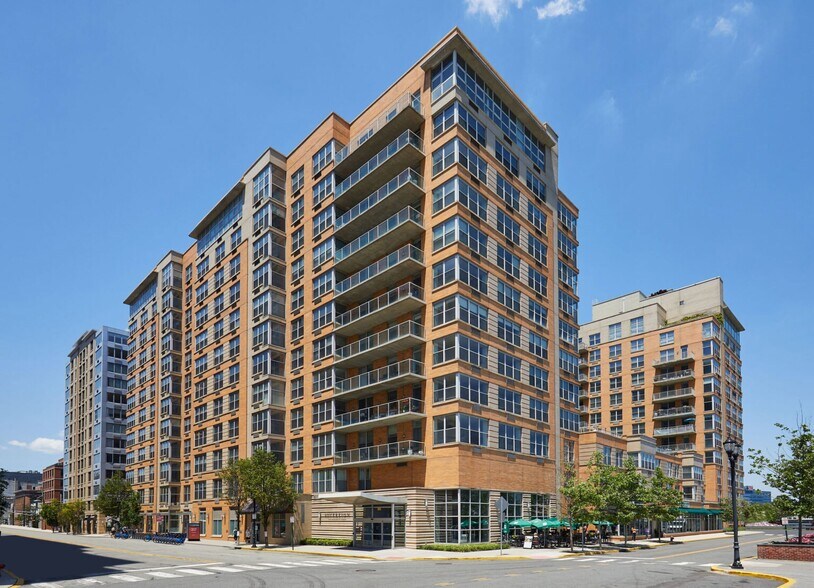 More Photos Of 2 14th St, Hoboken Apartments For Lease