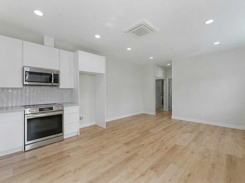 More Photos Of 5075 Pickford St, Los Angeles Apartments For Sale