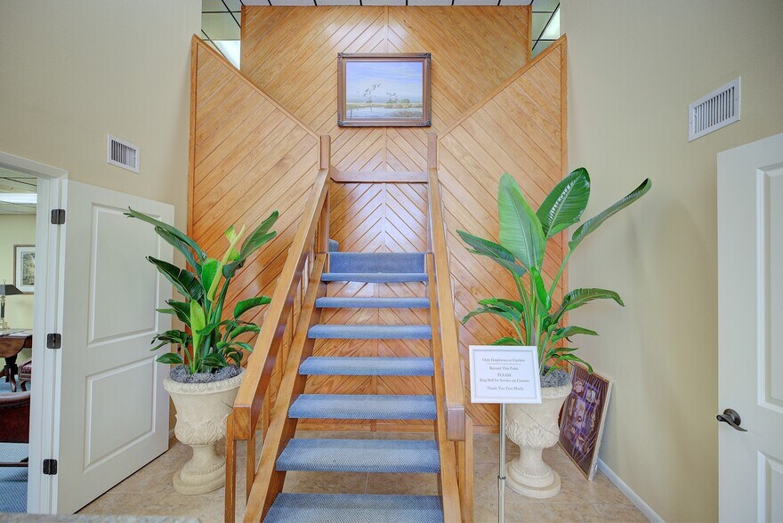 More Photos Of 4927 Southfork Dr, Lakeland Office For Sale