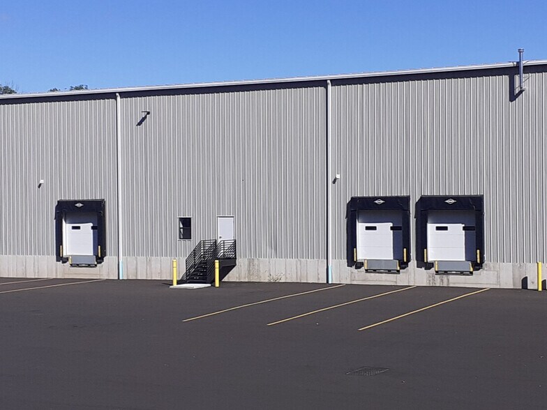 More Photos Of 2256 NY-17K, Montgomery Distribution For Sale