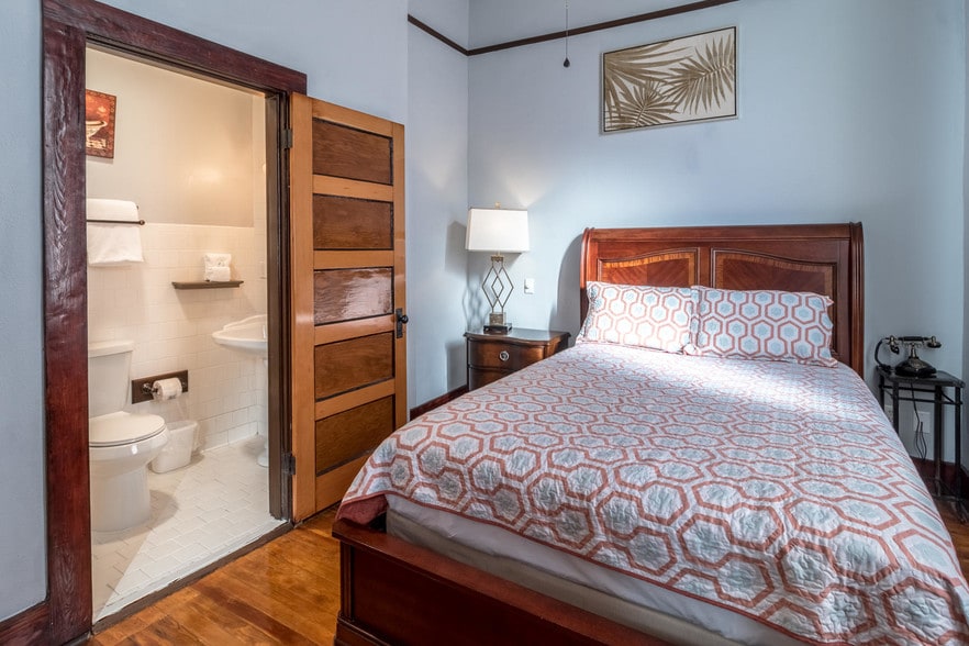 More Photos Of 400 E Nelson Ave, Defuniak Springs Hotel For Sale