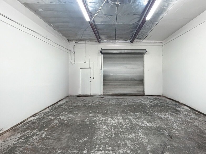 More Photos Of 2639 W Woodland Dr, Anaheim Manufacturing For Sale