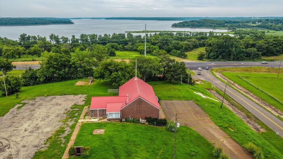 More Photos Of 105 Goldenrod Ave, Ozawkie Industrial For Sale