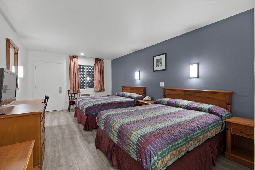 More Photos Of 4021 N 27th Ave, Phoenix Hotel For Sale