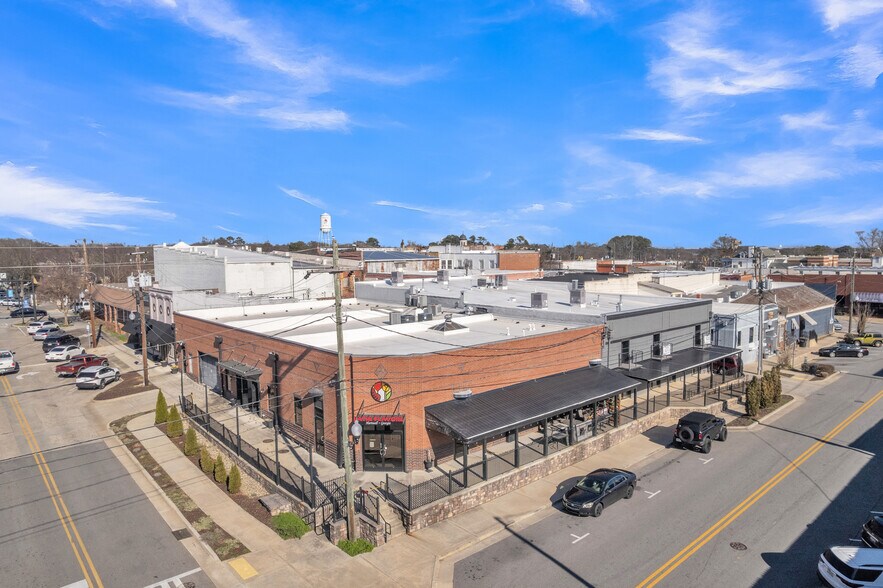 More Photos Of 33 S Carolina St, Hartwell Restaurant For Sale