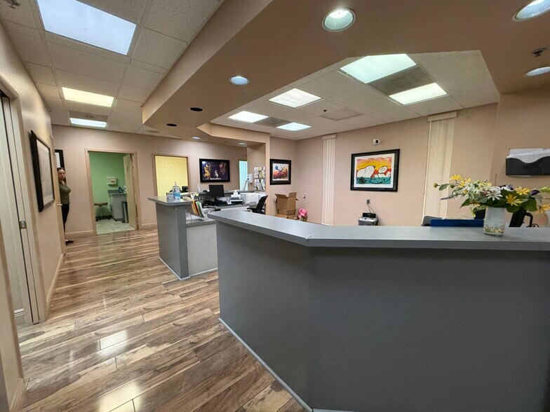 More Photos Of 13005 Southern Blvd, Loxahatchee Medical For Sale