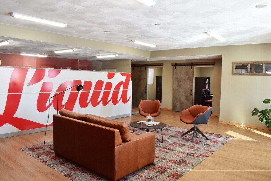 More Photos Of 1305 Excalibur Dr, Janesville Office For Sale