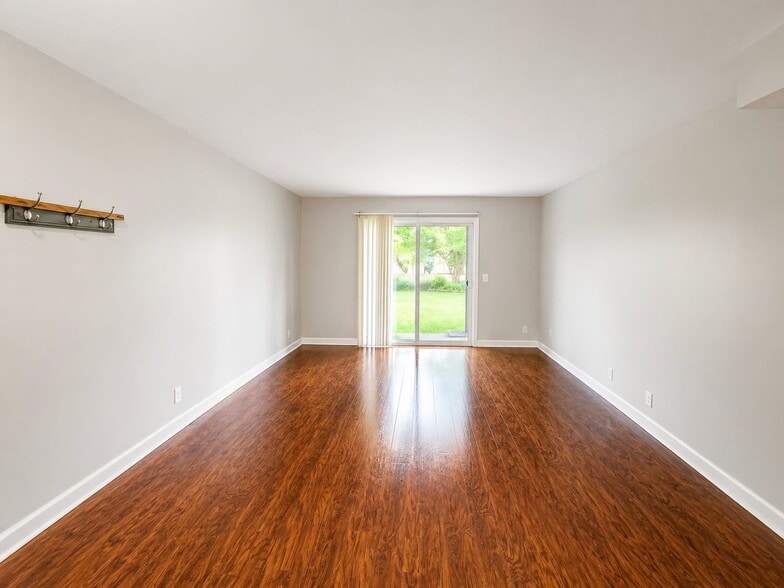 Primary Photo Of 555 N DuPont Ave, Madison Apartments For Sale