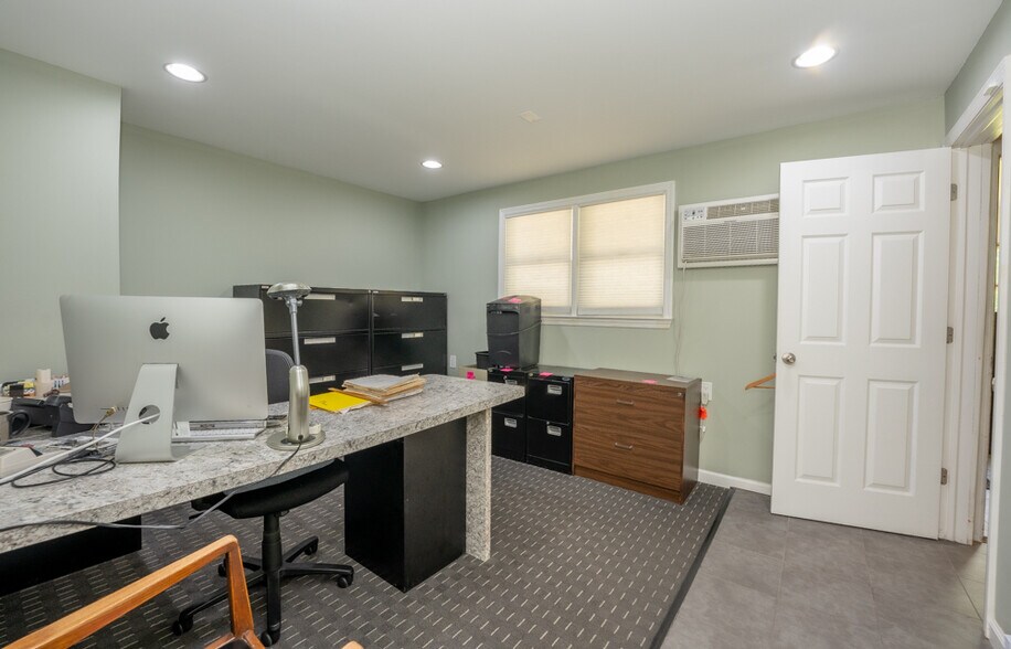 More Photos Of 2429 Vauxhall Rd, Union Township Office Residential For Sale