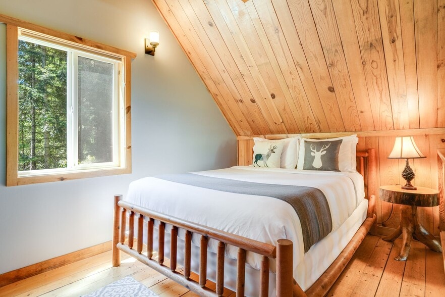 More Photos Of 2291 Highway 141, Trout Lake Hotel For Sale