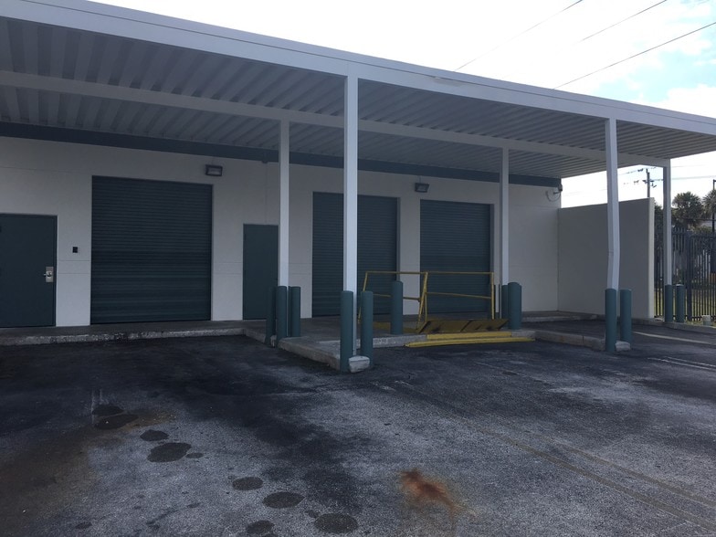 More Photos Of 5701 Village Blvd, West Palm Beach Flex For Sale