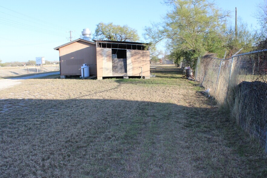 More Photos Of 502 Elm, Tilden Restaurant For Sale