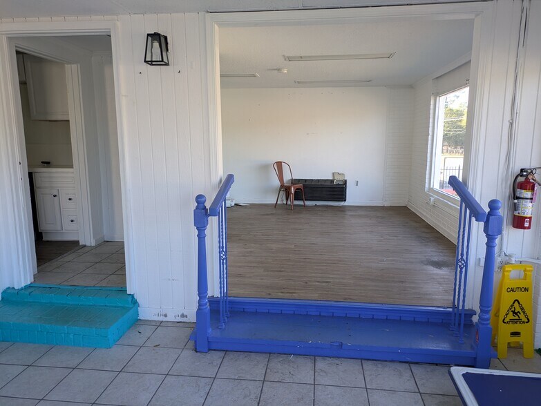 More Photos Of 734 Mt Moriah Rd, Memphis Loft Creative Space For Lease