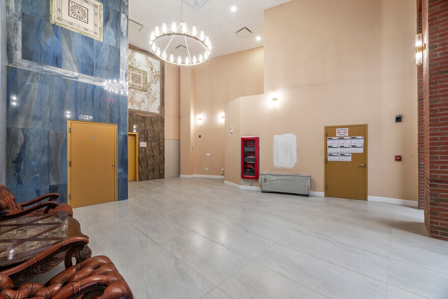 More Photos Of 14 Olive St, Brooklyn Hotel For Lease