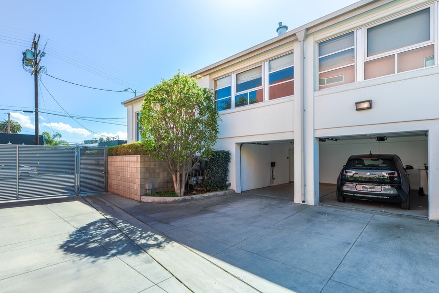 More Photos Of 2100 Abbot Kinney Blvd, Venice Office For Lease