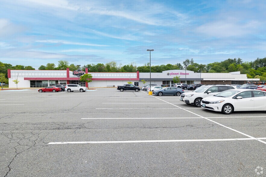 More Photos Of 151 Coliseum Ave, Nashua Movie Theatre For Lease