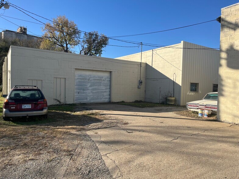 More Photos Of 522 N 8th St, Salina Specialty For Sale