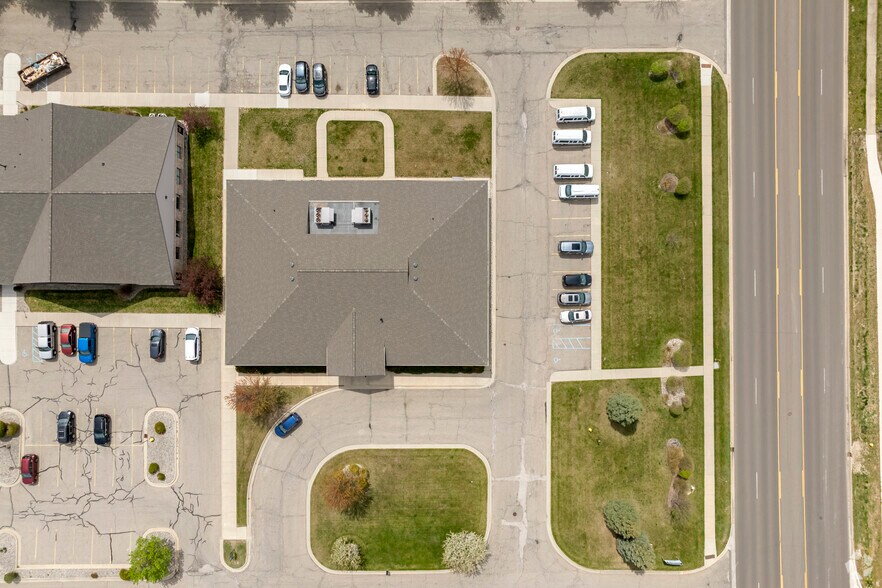 More Photos Of 8161 Executive Ct, Lansing Medical For Lease