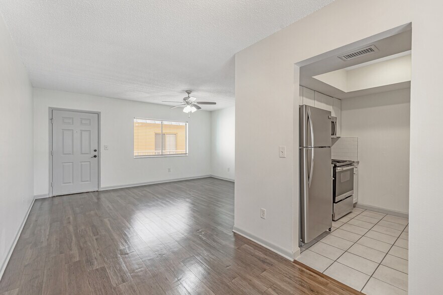 More Photos Of 1405 S Lorenzo Ave, Tampa Apartments For Sale