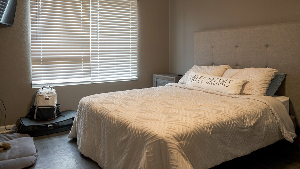 More Photos Of 2500 Ridgeland Cir, Pocahontas Apartments For Sale