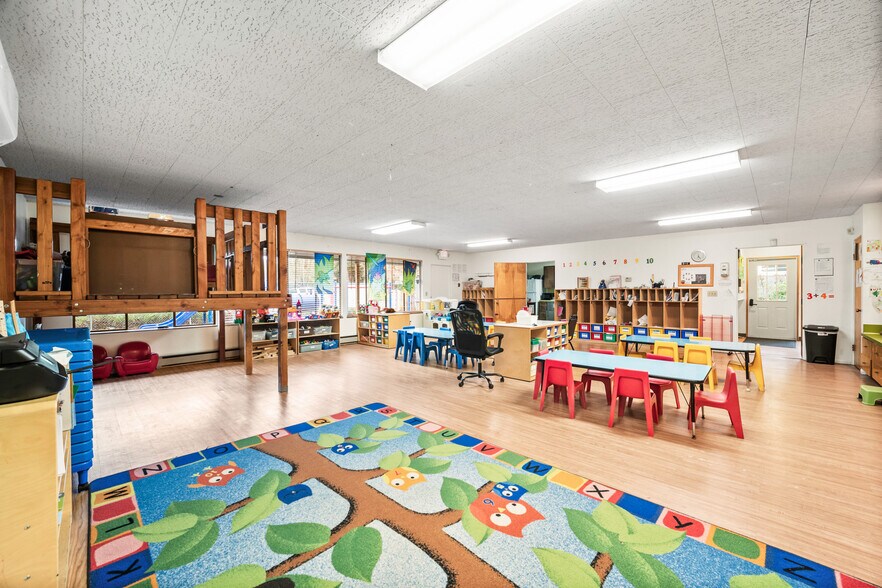 More Photos Of 12975 SW Grant St, Tigard Daycare Center For Sale