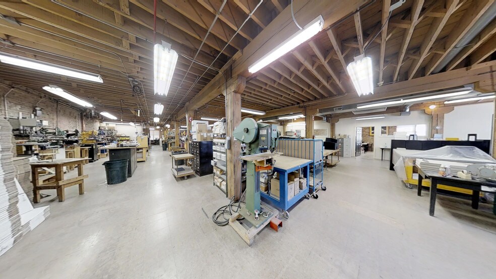 More Photos Of 451 N Claremont Ave, Chicago Warehouse For Lease