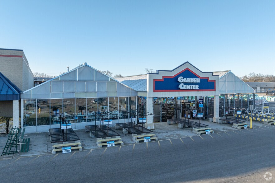 More Photos Of 2035 E Sherman Blvd, Muskegon Unknown For Lease