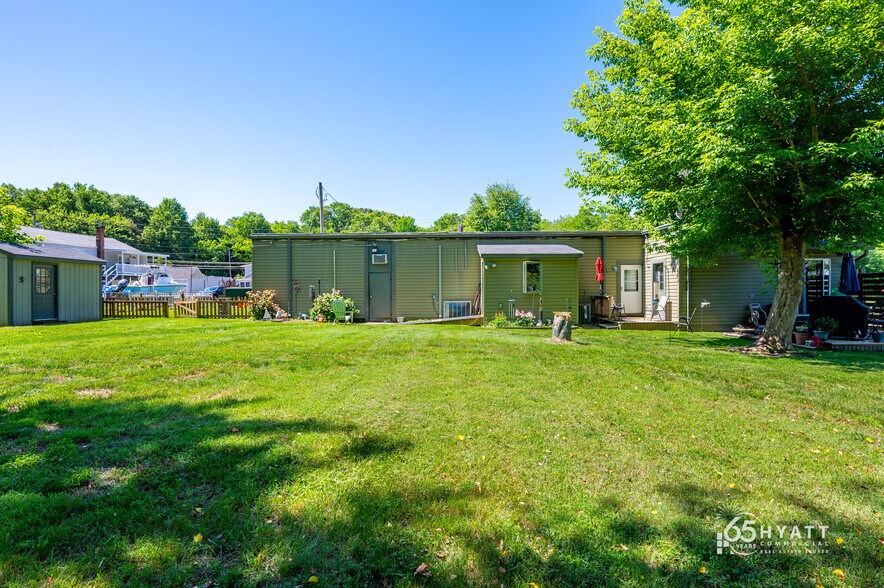 More Photos Of 1466 Snug Harbor Rd, Shady Side Storefront Retail Residential For Sale