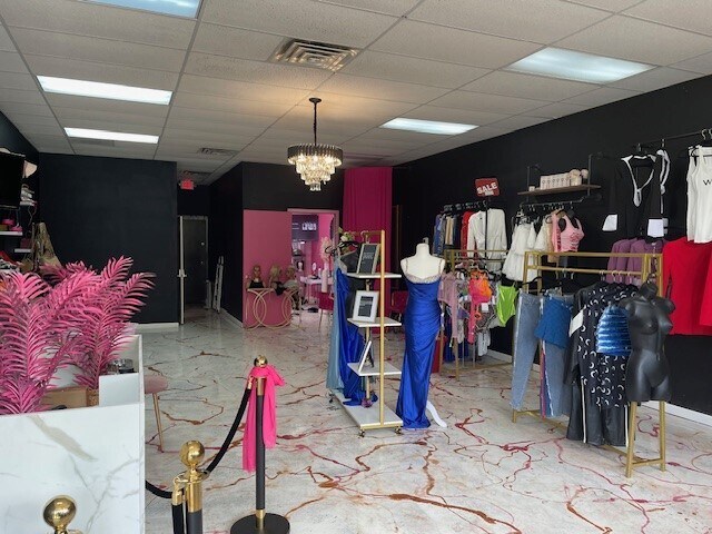 More Photos Of 11632-11660 Winnetka Ave N, Champlin General Retail For Sale