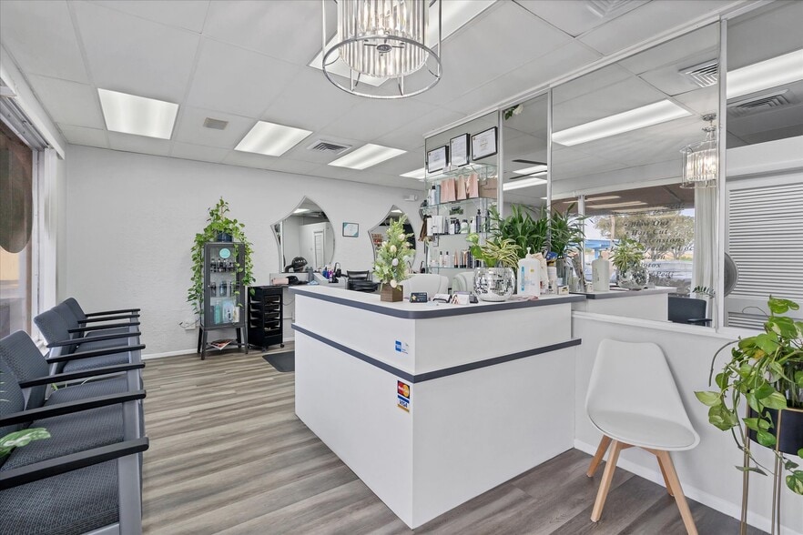 More Photos Of 3937-3957 Broadway Ave, Fort Myers Storefront Retail Residential For Sale