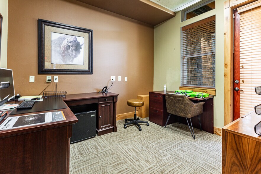 More Photos Of 2700 Homestead Rd, Park City Office For Sale