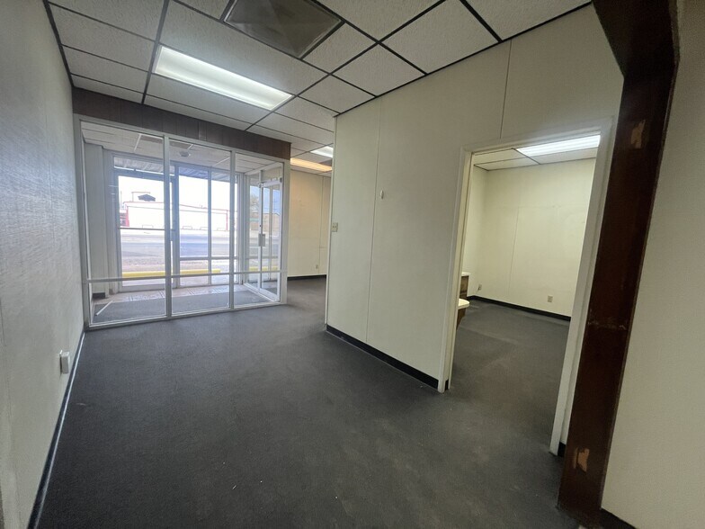 More Photos Of 1012 E Waylon Jennings Blvd, Littlefield Industrial For Sale