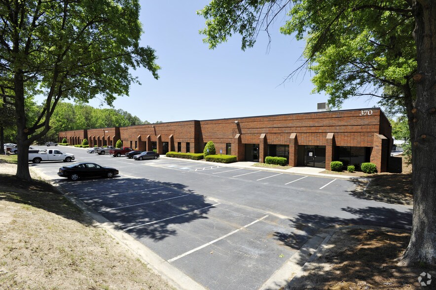 More Photos Of 370 Great Southwest Pky SW, Atlanta Warehouse For Lease