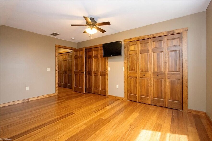 More Photos Of 275 S Smyser Rd, Wooster Flex For Sale