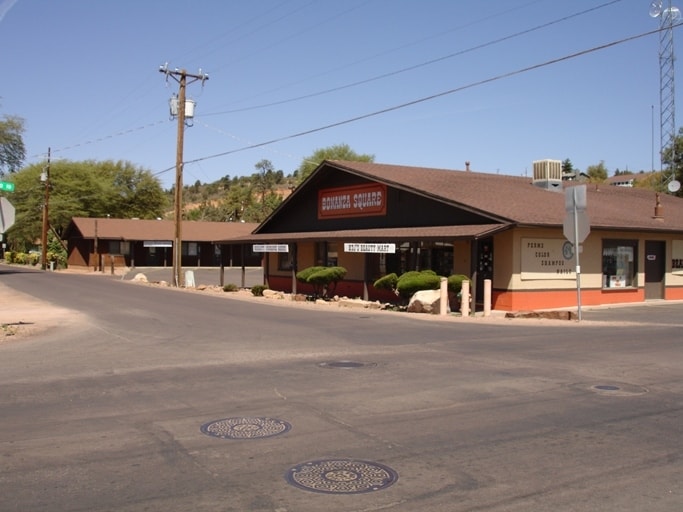 More Photos Of 200 W Frontier St, Payson General Retail For Lease